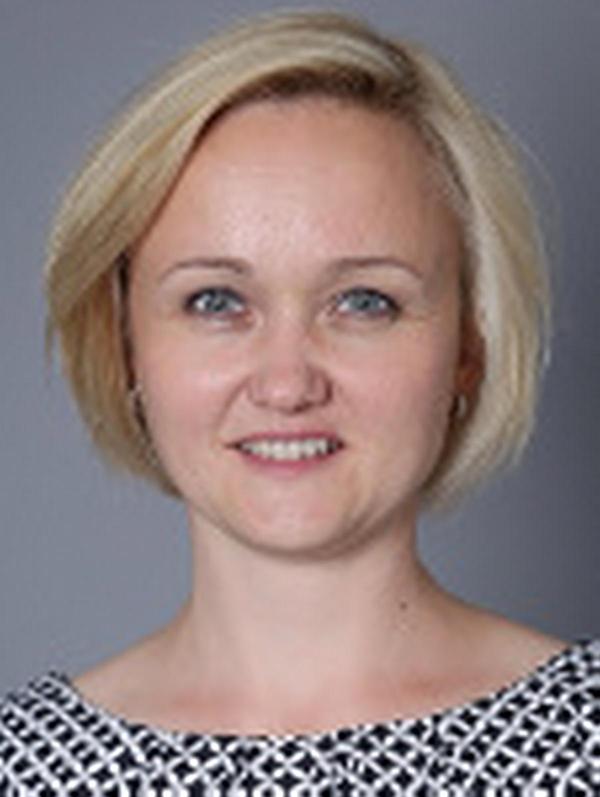 Lenka Rozumková, Unicredit Bank ČR