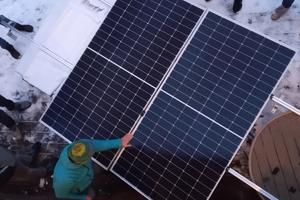 Na trhu je nedostatek kvalifikovaných odborníků v oblasti instalací fotovoltaiky a montáží nabíjecích stanic
