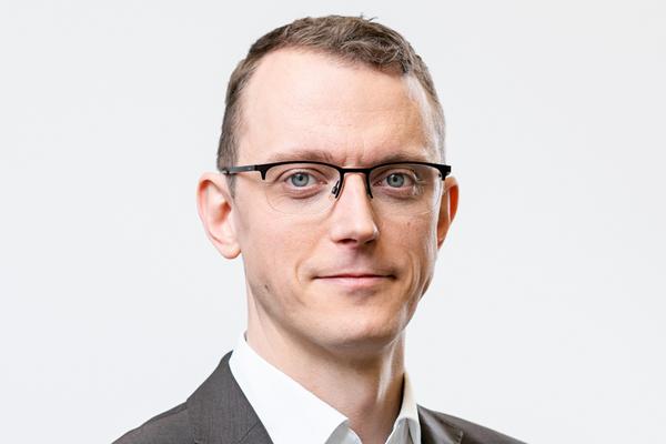 Richard Kops, Stada