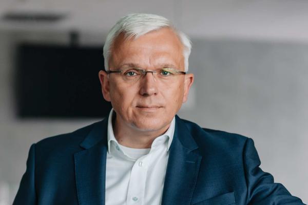 Jiří Nehasil, MAKRO